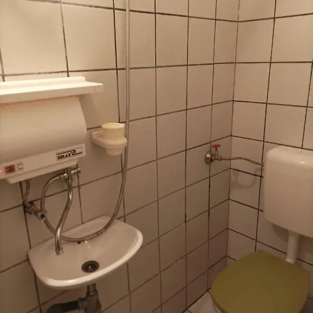 бяла къща Cavarna