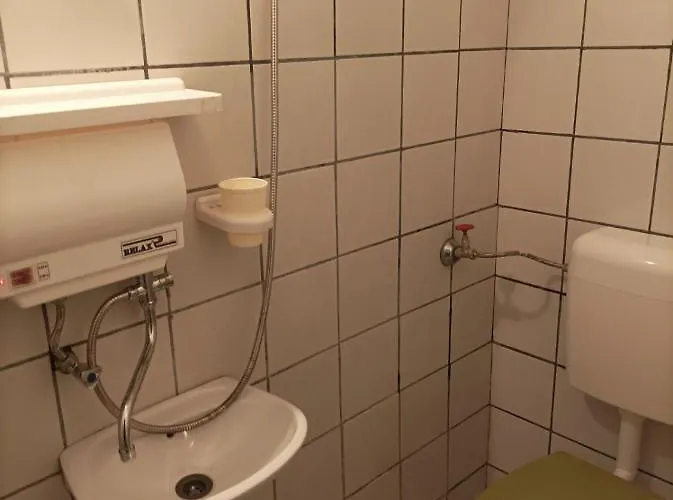 бяла къща Kavarna